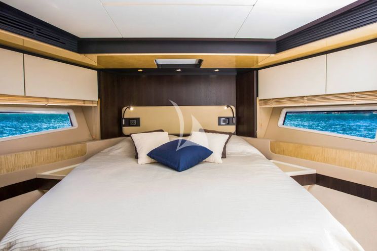 Charter Yacht TAMARA II - Azimut 66 - 4 Cabins - Split - Dubrovnik - Hvar - Croatia