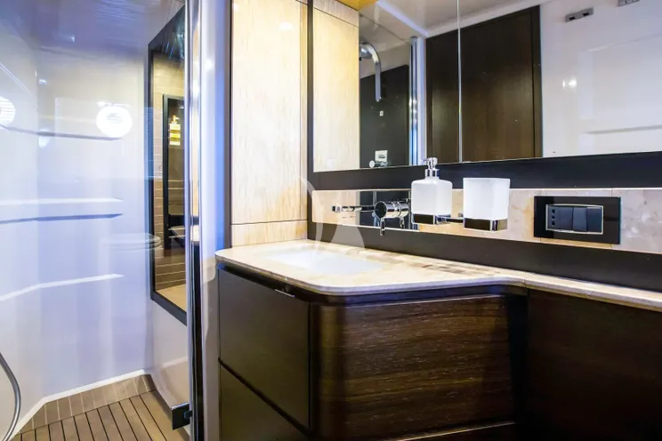 Charter Yacht TAMARA II - Azimut 66 - 4 Cabins - Split - Dubrovnik - Hvar - Croatia