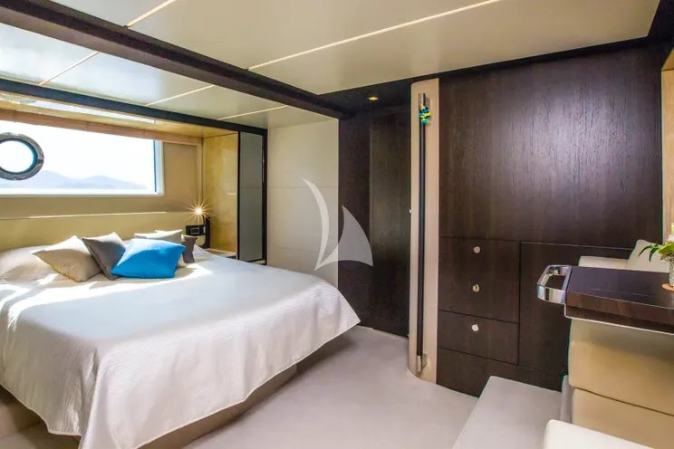 Charter Yacht TAMARA II - Azimut 66 - 4 Cabins - Split - Dubrovnik - Hvar - Croatia