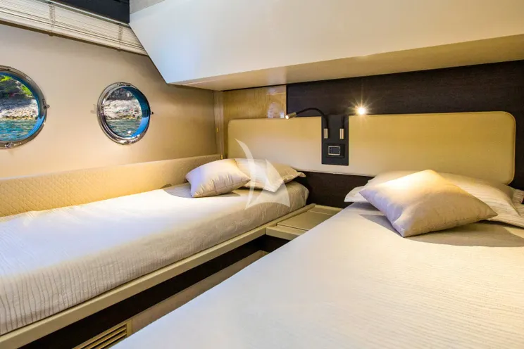 Charter Yacht TAMARA II - Azimut 66 - 4 Cabins - Split - Dubrovnik - Hvar - Croatia