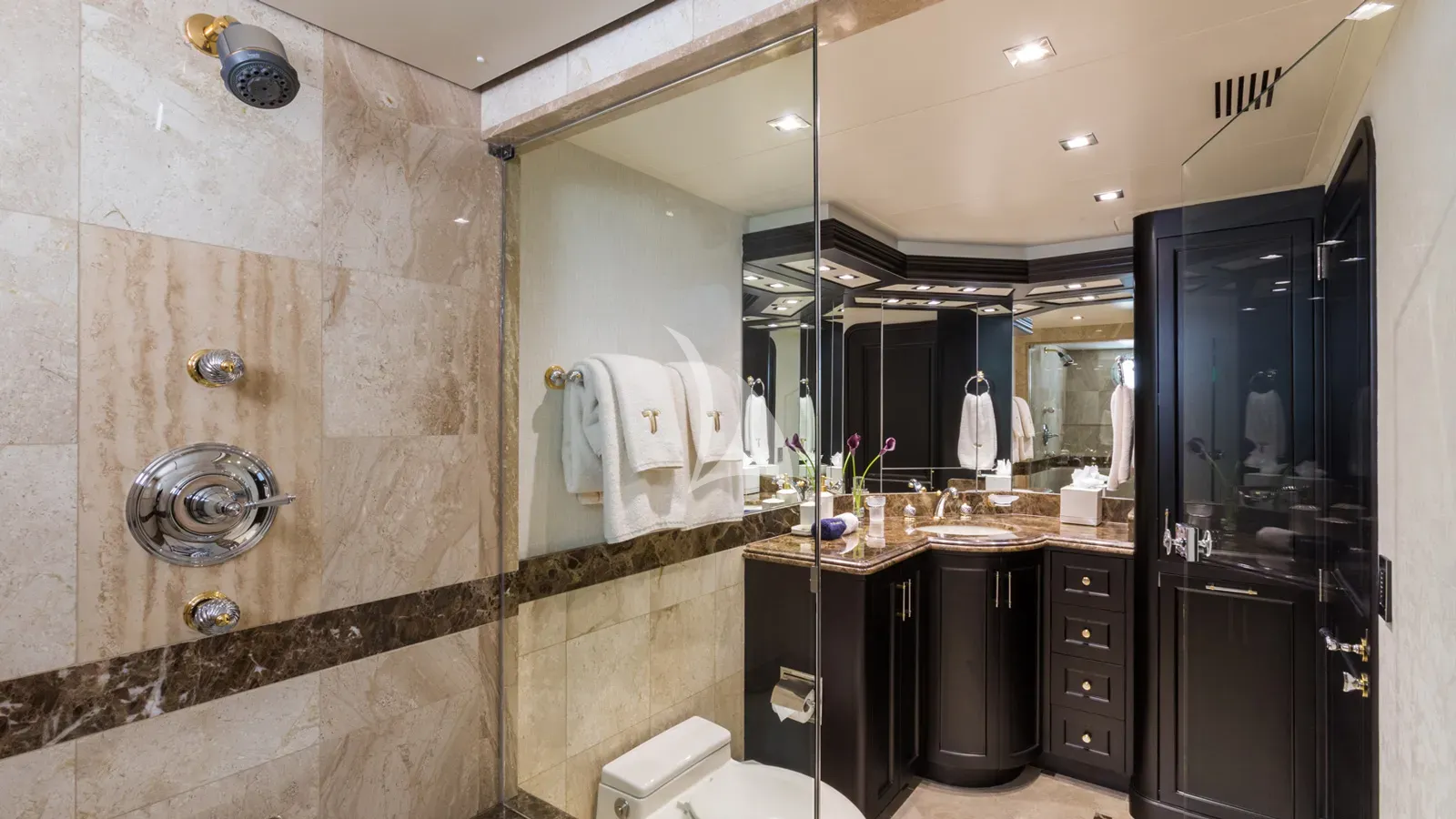 TANZANITE Westship 145 - VIP cabin 1 bathroom