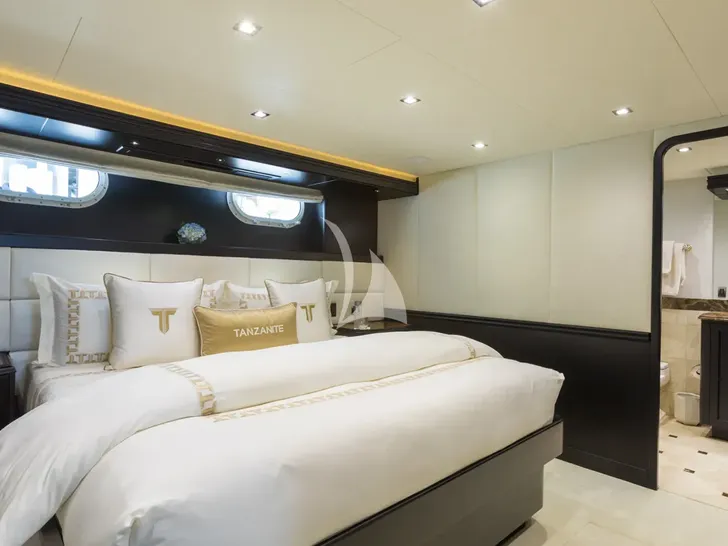 TANZANITE Westship 145 - VIP cabin 1 TANZANITE Westship 145 - VIP cabin 1