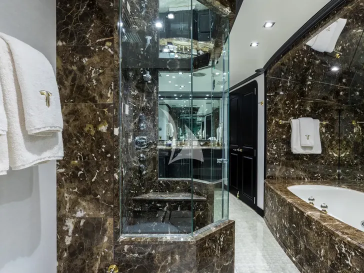 TANZANITE Westship 145 - master cabin bathroom TANZANITE Westship 145 - master cabin bathroom