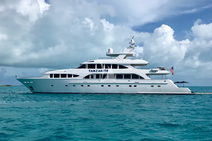 Charter Yacht TANZANITE - Westship 145 - 5 Cabins - Nassau - Exumas - Bahamas