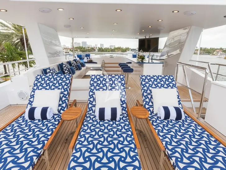 TANZANITE Westship 145 - sundeck TANZANITE Westship 145 - sundeck