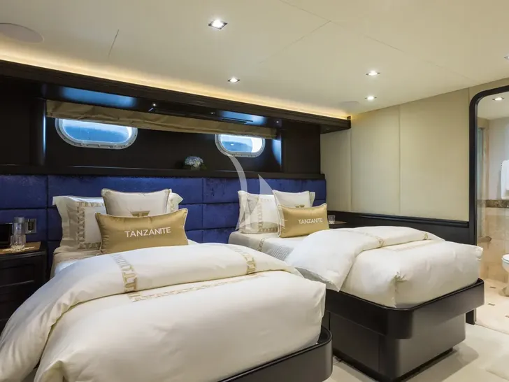 TANZANITE Westship 145 - twin cabin 2 TANZANITE Westship 145 - twin cabin 2