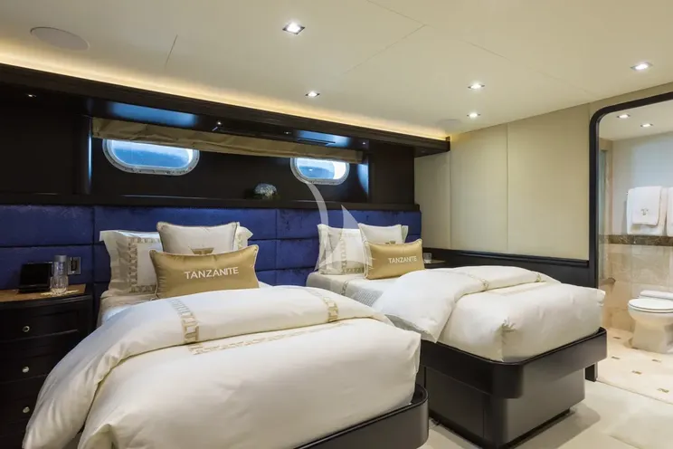Charter Yacht TANZANITE - Westship 145 - 5 Cabins - Nassau - Exumas - Bahamas