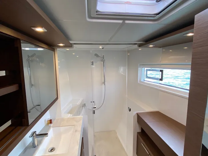 TATRY Lagoon 46F - cabin 3 bathroom TATRY Lagoon 46F - cabin 3 bathroom