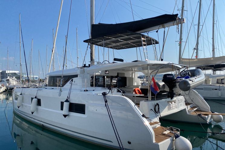 Charter Yacht TATRY - Lagoon 46F - 3 Cabins - Split - Dubrovnik - Hvar - Croatia