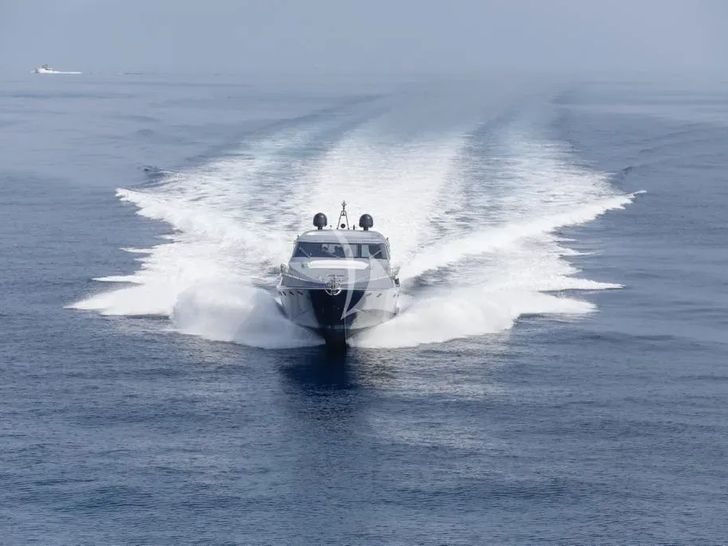 TAYYARAH AB 78 - cruising bow view TAYYARAH AB 78 - cruising bow view