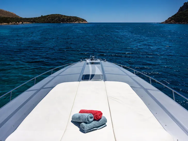 TAYYARAH AB 78 - bow sunbathing area TAYYARAH AB 78 - bow sunbathing area