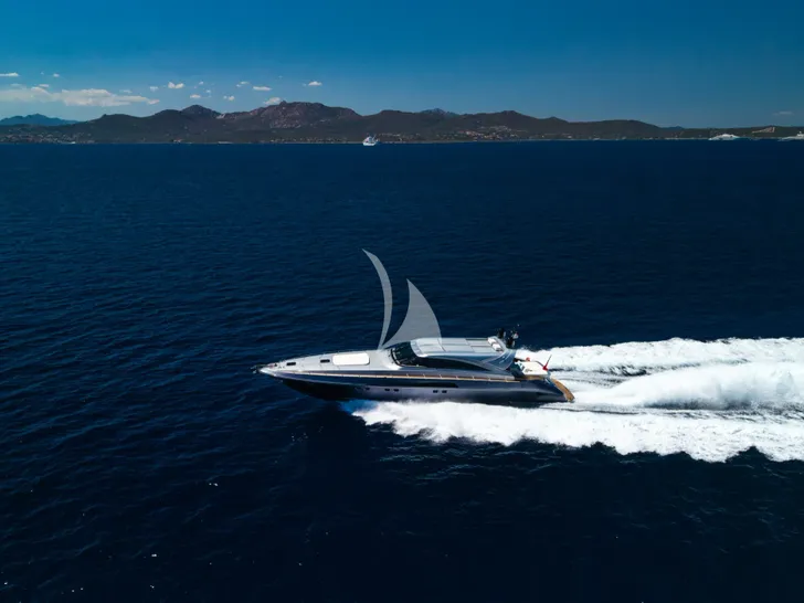 TAYYARAH AB 78 - cruising across the waterline TAYYARAH AB 78 - cruising across the waterline