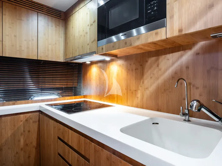 TAYYARAH AB 78 - galley TAYYARAH AB 78 - galley