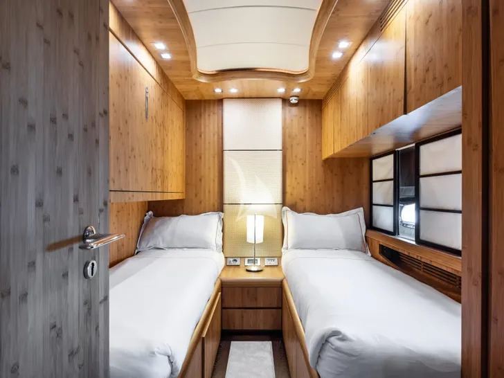 TAYYARAH AB 78 - twin cabin with a Pullman TAYYARAH AB 78 - twin cabin with a Pullman