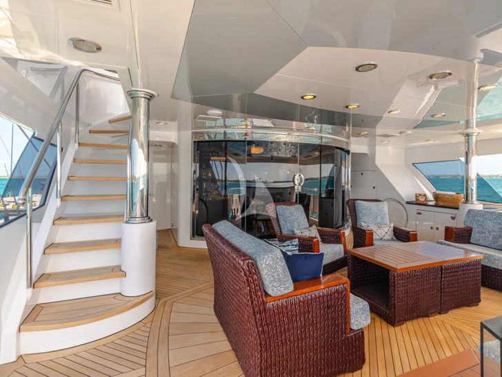 TCB Trinity 164 - main aft deck seating TCB Trinity 164 - main aft deck seating