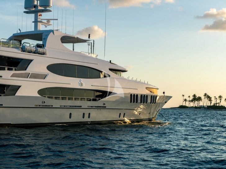 TCB Trinity 164 - side hull TCB Trinity 164 - side hull