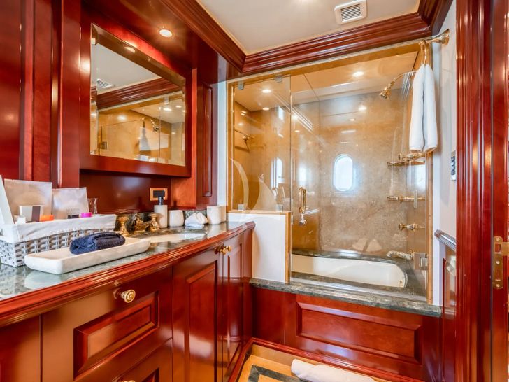 TCB Trinity 164 - twin cabin 1 bathroom TCB Trinity 164 - twin cabin 1 bathroom