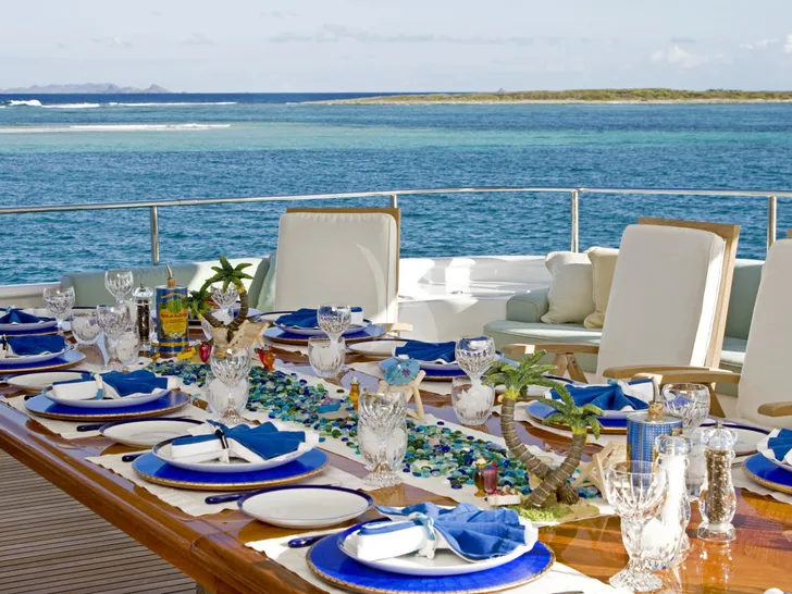 TE MANU Codecasa 49 Main Aft Deck Alfresco Dining TE MANU Codecasa 49 Main Aft Deck Alfresco Dining