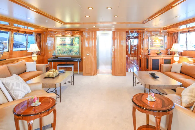 Charter Yacht TE MANU - Codecasa 49 - 6 Cabins - St Thomas - Tortola - St Martin - Nassau - Nice - Genoa - Monaco - Cannes - St Tropez