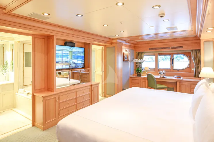 Charter Yacht TE MANU - Codecasa 49 - 6 Cabins - St Thomas - Tortola - St Martin - Nassau - Nice - Genoa - Monaco - Cannes - St Tropez