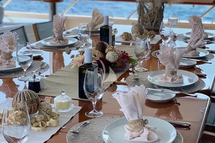 Charter Yacht TELEOST - Feadship 49m - 5 Cabins - Auckland - Marlborough Sounds - Hawke`s Bay - New Zealand