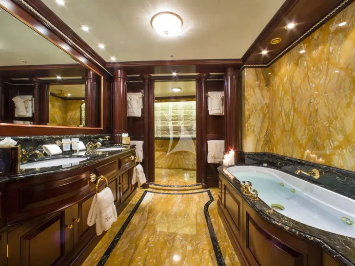 TELEOST Feadship 49m - master cabin bathroom TELEOST Feadship 49m - master cabin bathroom