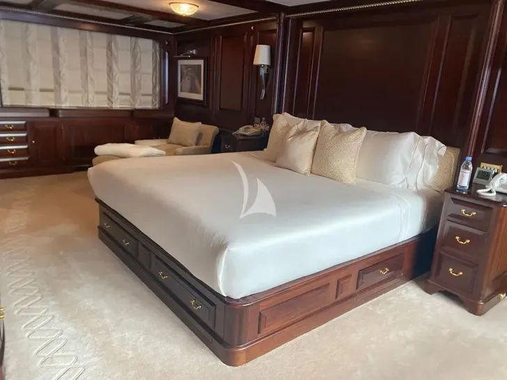 TELEOST Feadship 49m - master cabin TELEOST Feadship 49m - master cabin
