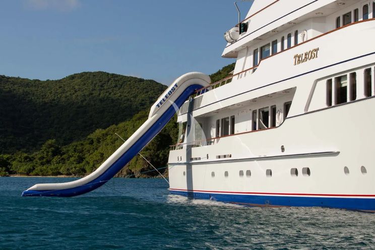 Charter Yacht TELEOST - Feadship 49m - 5 Cabins - Auckland - Marlborough Sounds - Hawke`s Bay - New Zealand