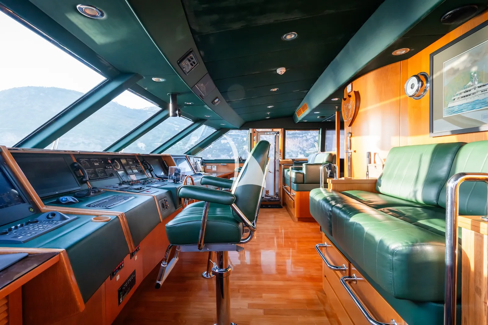 Charter Yacht TE MANU - Codecasa 49m - 6 Cabins - Cannes - Monaco - St Tropez - Nice - Antibes - The French Riviera
