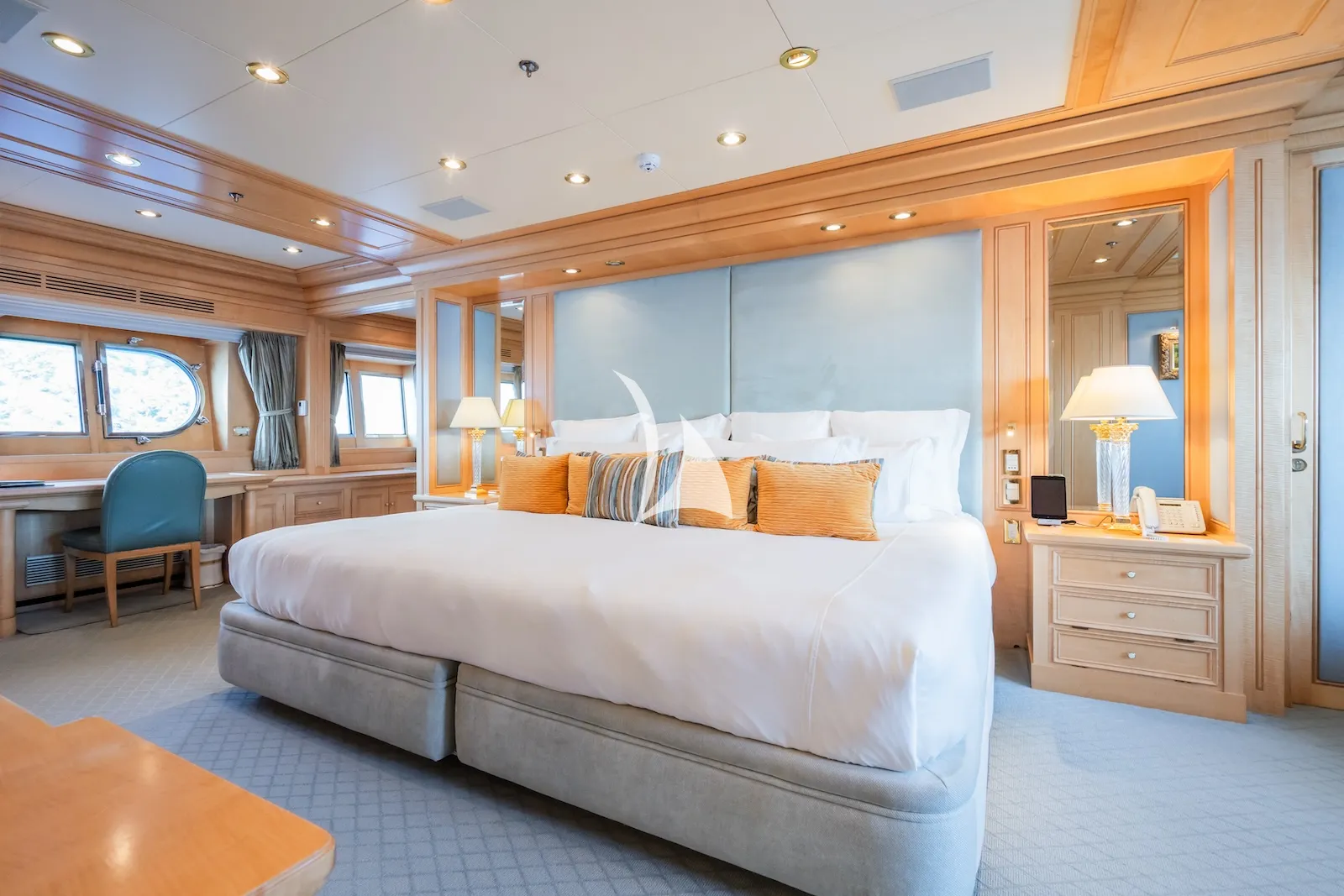 Charter Yacht TE MANU - Codecasa 49m - 6 Cabins - Cannes - Monaco - St Tropez - Nice - Antibes - The French Riviera