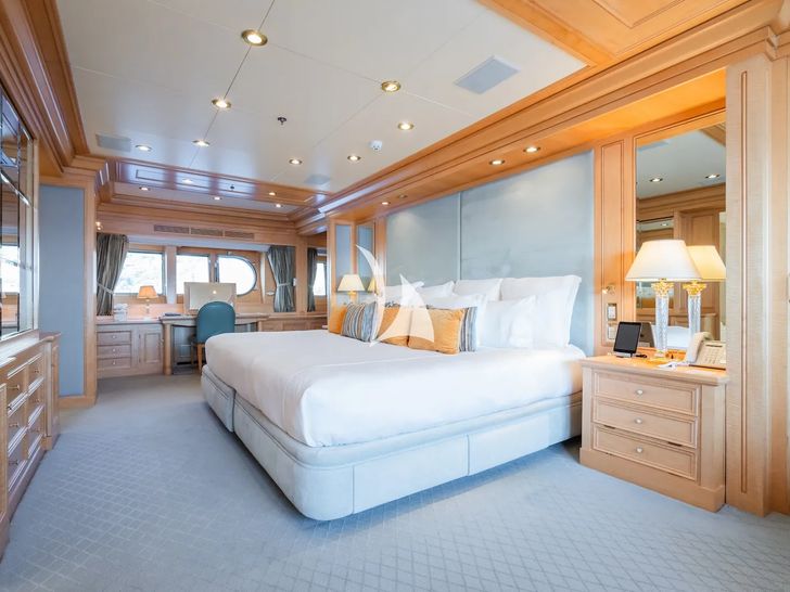 TE MANU Codecasa 49m - master cabin TE MANU Codecasa 49m - master cabin
