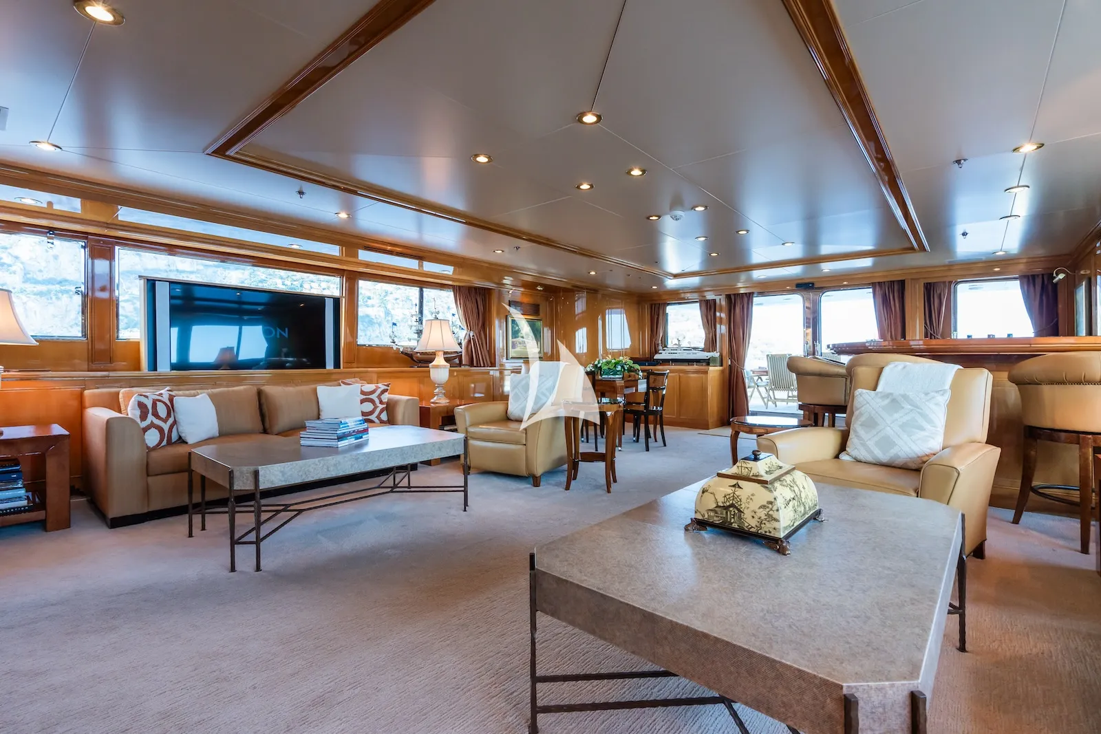Charter Yacht TE MANU - Codecasa 49m - 6 Cabins - Cannes - Monaco - St Tropez - Nice - Antibes - The French Riviera