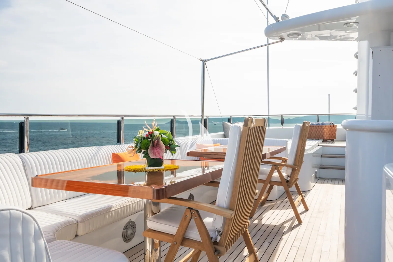 Charter Yacht TE MANU - Codecasa 49m - 6 Cabins - Cannes - Monaco - St Tropez - Nice - Antibes - The French Riviera