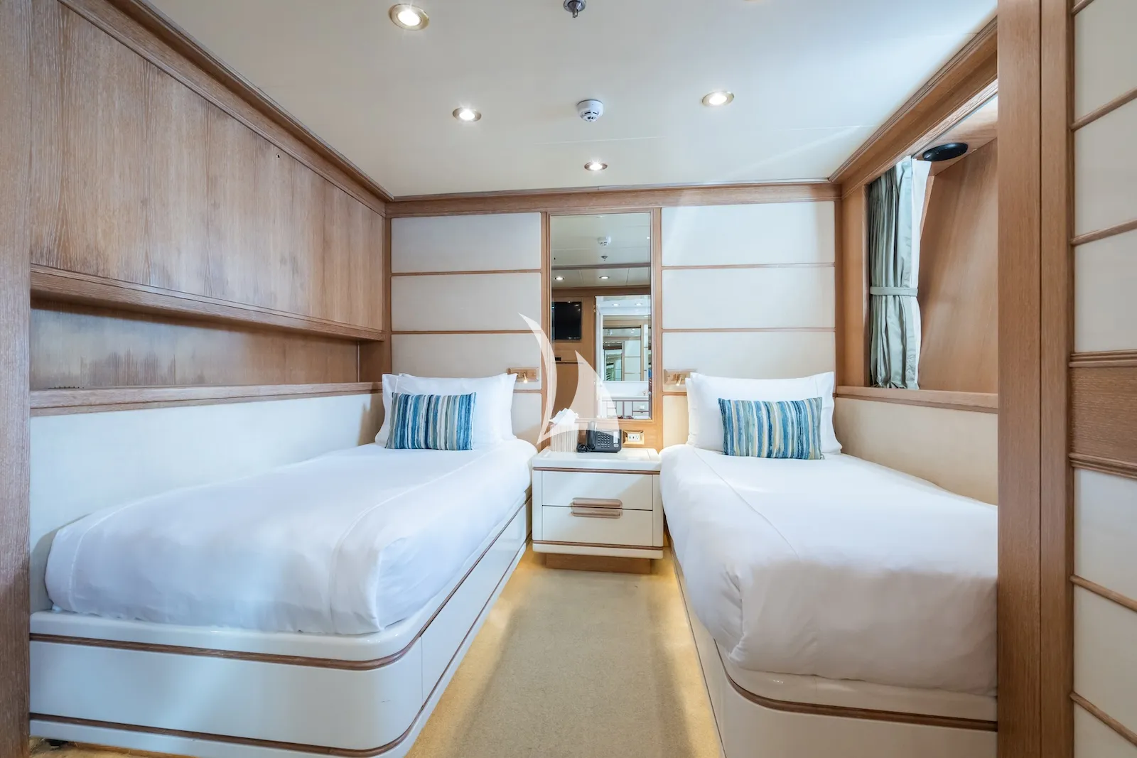 Charter Yacht TE MANU - Codecasa 49m - 6 Cabins - Cannes - Monaco - St Tropez - Nice - Antibes - The French Riviera