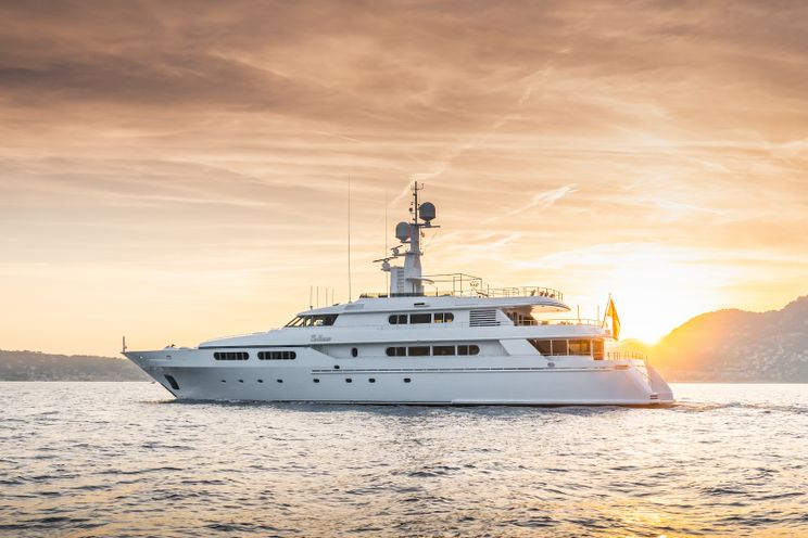 Charter Yacht TE MANU - Codecasa 49m - 6 Cabins - Cannes - Monaco - St Tropez - Nice - Antibes - The French Riviera