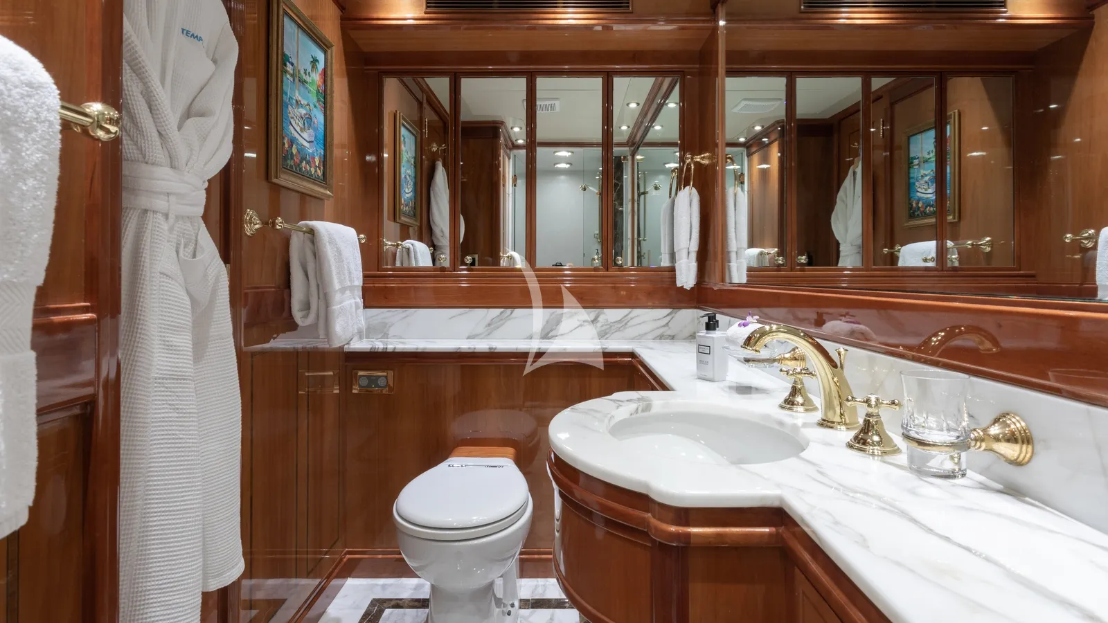 Charter Yacht TEMPTATION - Palmer Johnson 123 - 4 Cabins - Nassau - Exumas - Bahamas