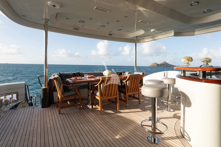 Charter Yacht TEMPTATION - Palmer Johnson 123 - 4 Cabins - Nassau - Exumas - Bahamas
