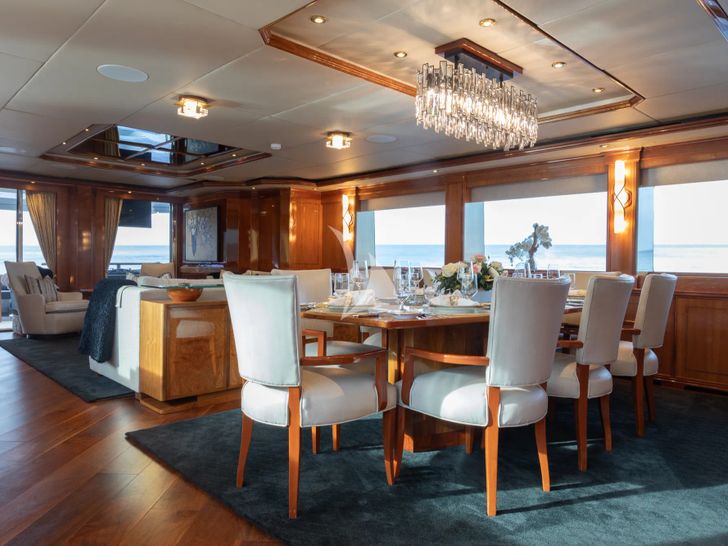 TEMPTATION Palmer Johnson 123 - saloon dining area TEMPTATION Palmer Johnson 123 - saloon dining area