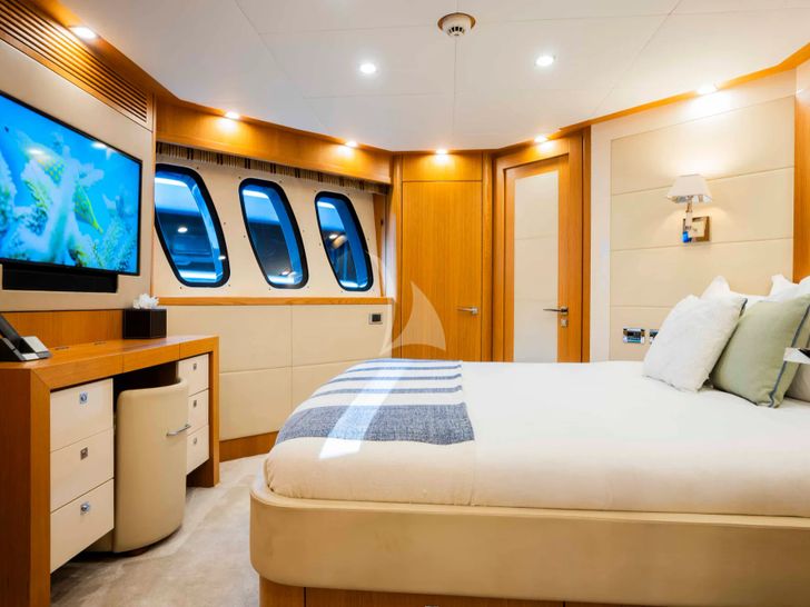 TENACITY Sunseeker 34m - VIP cabin 2 TENACITY Sunseeker 34m - VIP cabin 2