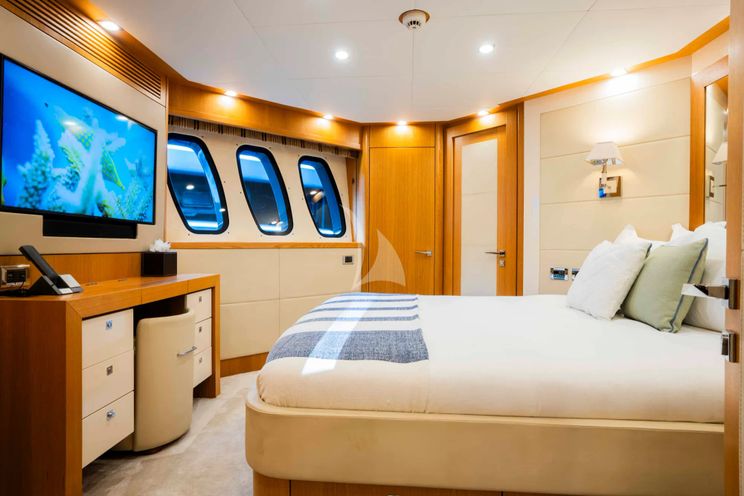 Charter Yacht TENACITY - Sunseeker 34M - 5 Cabins - Antibes - Cannes - Monaco - St Tropez - French Riviera