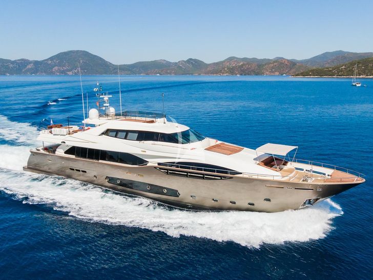 THALYSSA Ferretti Custom Line 124 - main profile THALYSSA Ferretti Custom Line 124 - main profile