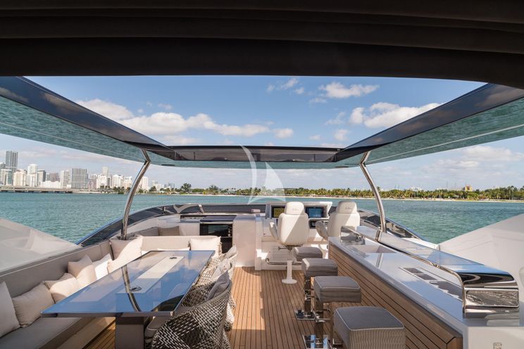 Charter Yacht THE PEDDLER - Dreamline 26 - 4 Cabins - Fort Lauderdale - Florida East Coast - Bahamas