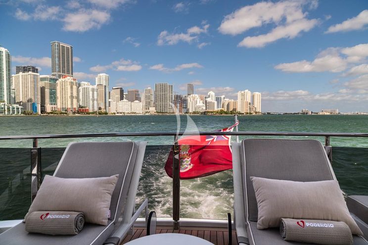 Charter Yacht THE PEDDLER - Dreamline 26 - 4 Cabins - Fort Lauderdale - Florida East Coast - Bahamas