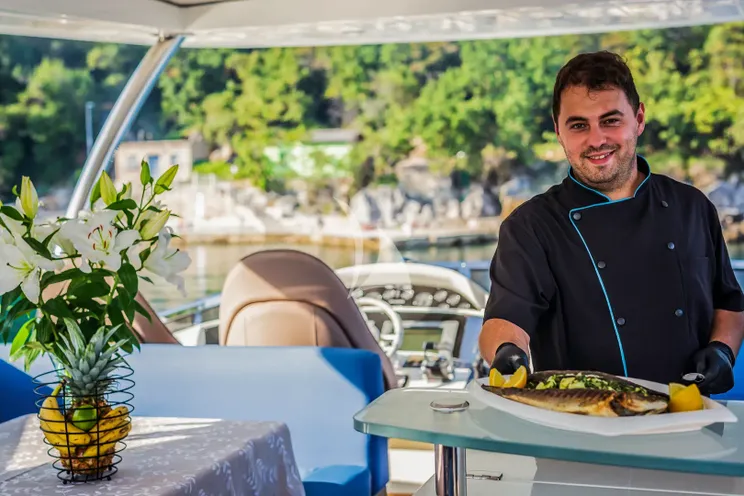 Charter Yacht THE BEST WAY - Sunseeker 86 - 4 Cabins - Split - Dubrovnik - Hvar - Tivat - Croatia