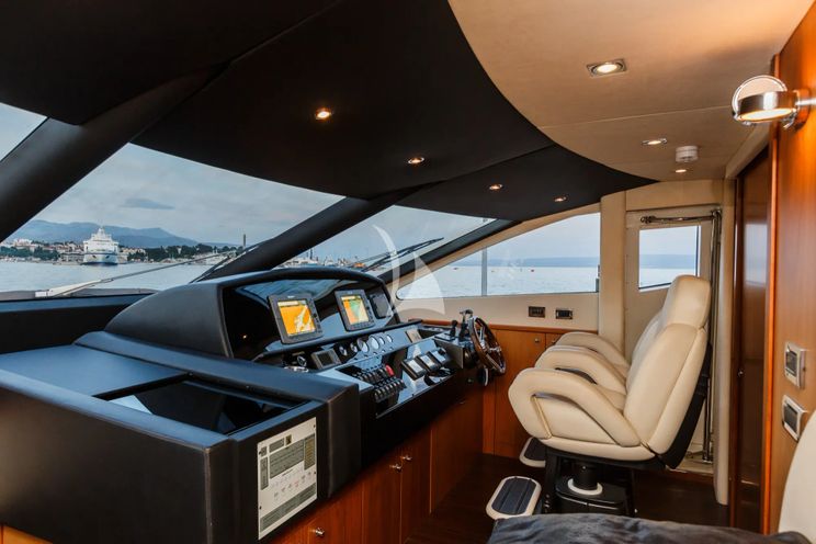 Charter Yacht THE BEST WAY - Sunseeker 86 - 4 Cabins - Split - Dubrovnik - Hvar - Tivat - Croatia