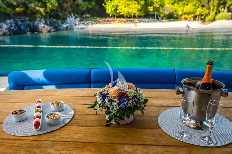 Charter Yacht THE BEST WAY - Sunseeker 86 - 4 Cabins - Split - Dubrovnik - Hvar - Tivat - Croatia