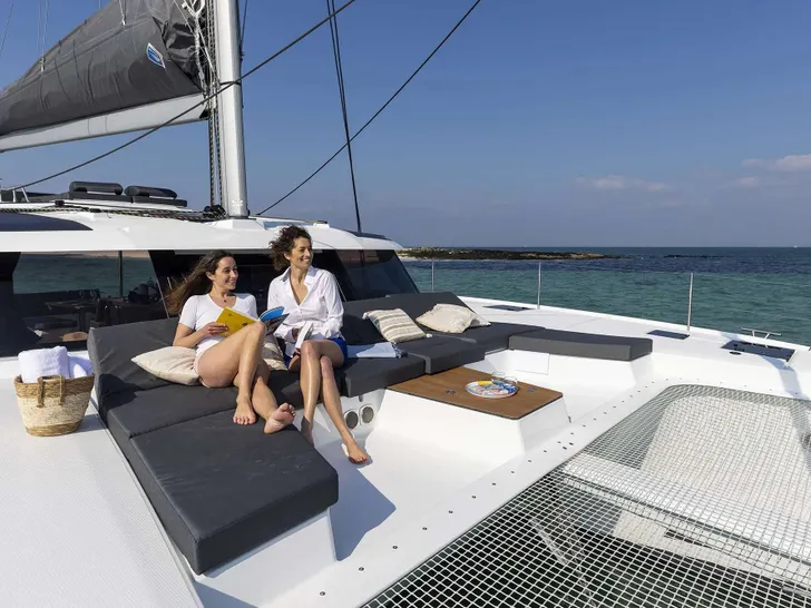 THE BIG LEBOATSKI Fountaine Pajot Aura 51 - foredeck THE BIG LEBOATSKI Fountaine Pajot Aura 51 - foredeck