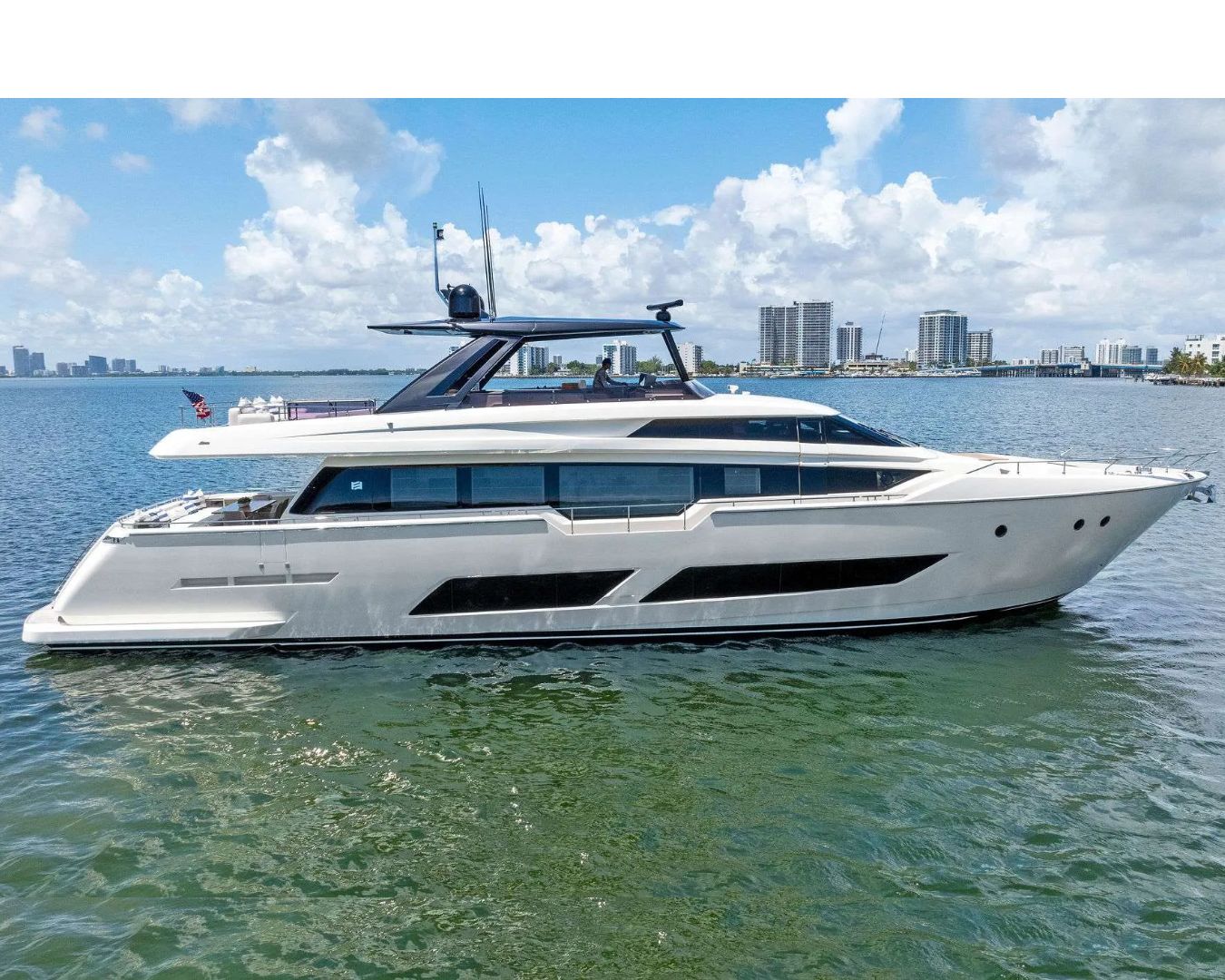 Charter Yacht THE BRASS RING - Ferretti 850 - 4 Cabins - Nassau - Exumas - Bahamas