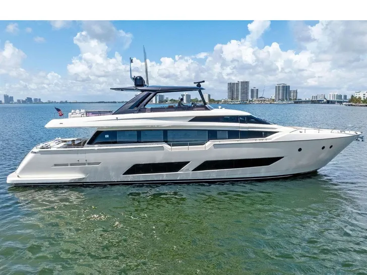 THE BRASS RING Ferretti 850 - profile THE BRASS RING Ferretti 850 - profile