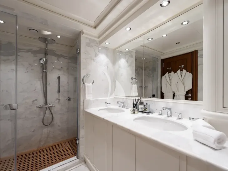 THE LANGLEY Aegean 62m - VIP cabin 1 bathroom THE LANGLEY Aegean 62m - VIP cabin 1 bathroom
